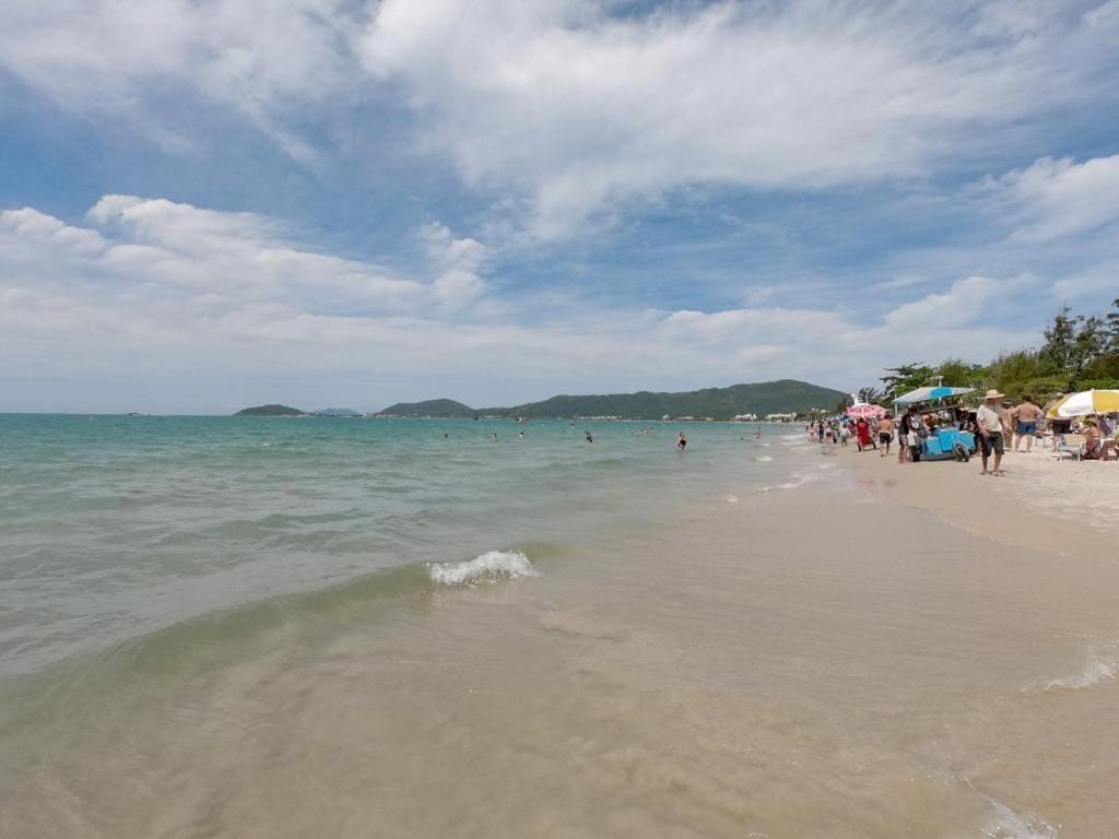 Lindo apartamento em Canasvieiras a uma quadra do mar - próximo ao Trapiche dos Barcos Piratas Florianopolis Exterior foto
