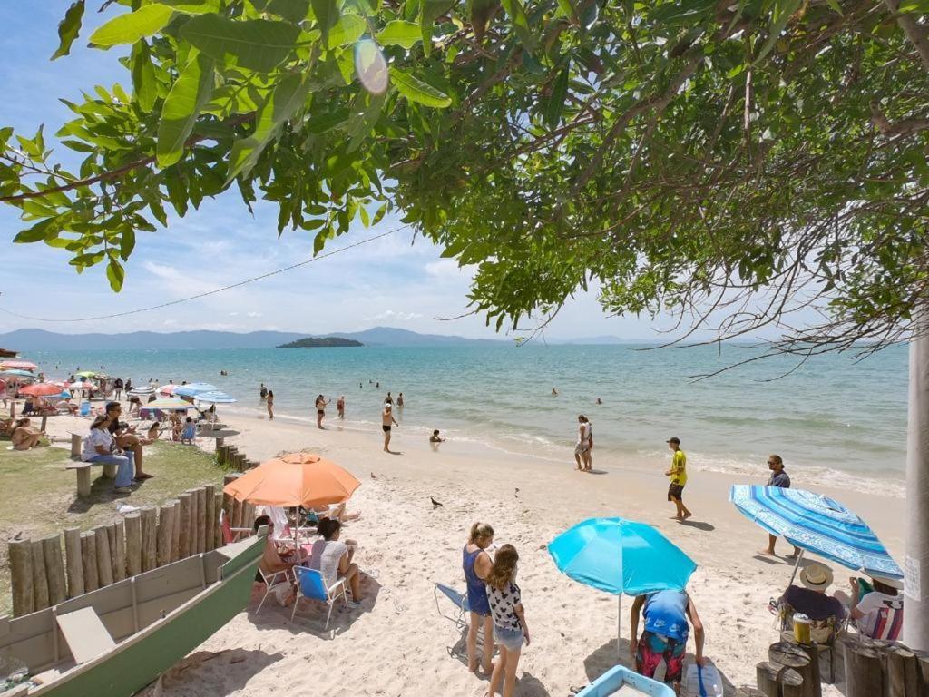 Lindo apartamento em Canasvieiras a uma quadra do mar - próximo ao Trapiche dos Barcos Piratas Florianopolis Exterior foto